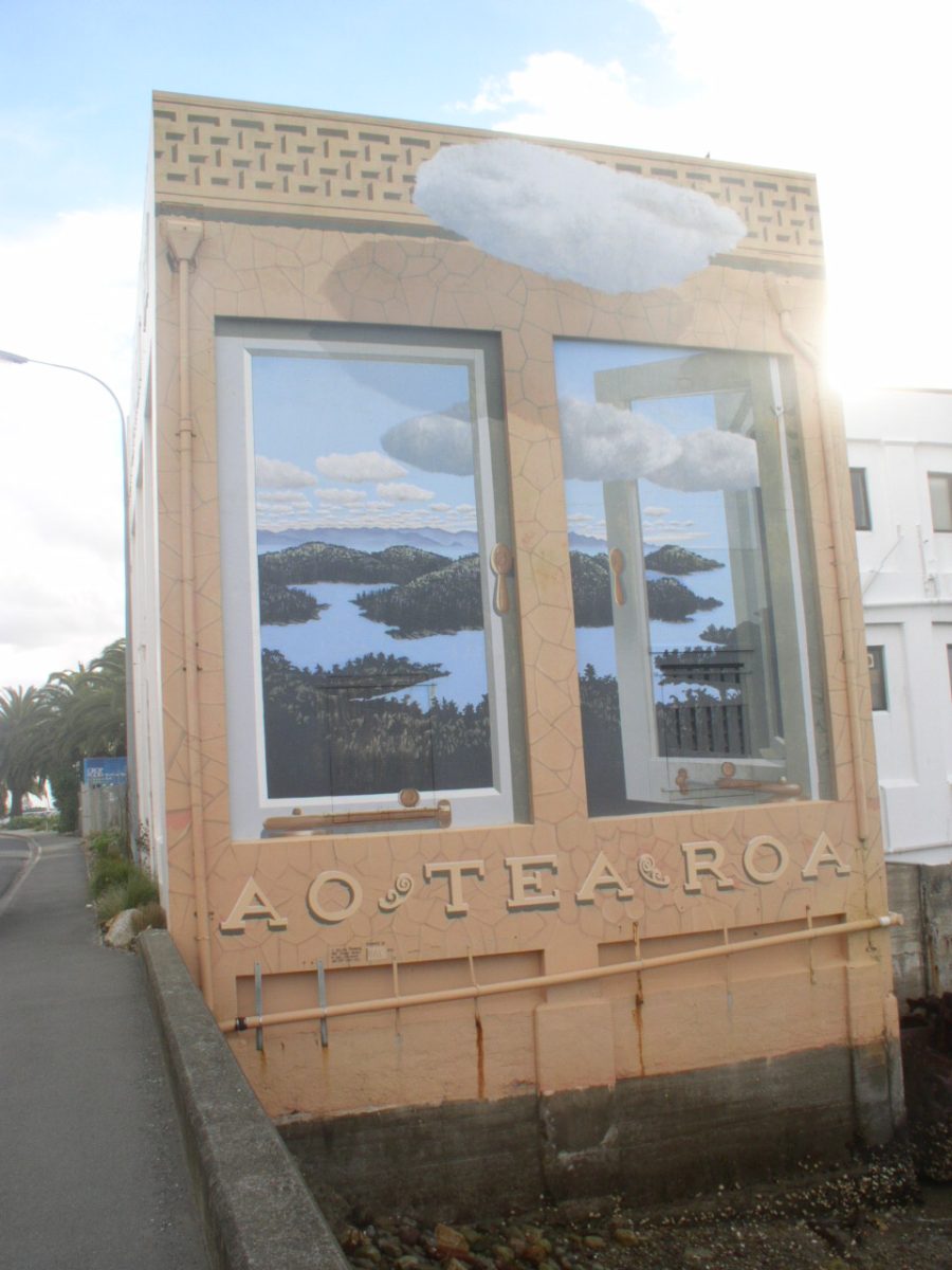 Welcom to Nelson - or to New Zealand, as the mural says